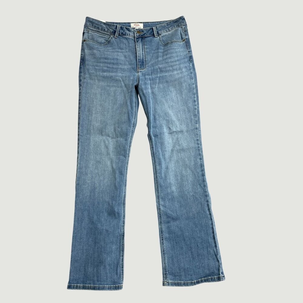Wrangler Women's 12/31 High-Rise Bootcut Jeans M0290